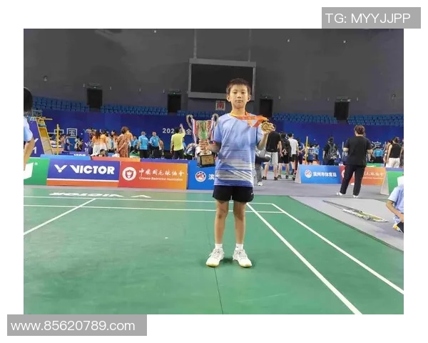 武汉羽毛球队在全国羽毛球力量排行榜中荣获第十名的佳绩引发关注 武汉羽毛球队在全国羽毛球力量排行榜中荣获第十名的佳绩引发关注