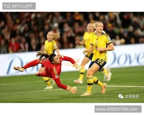 足球明星女友性感写真曝光引发热议网友热评不断 足球明星女友性感写真曝光引发热议网友热评不断