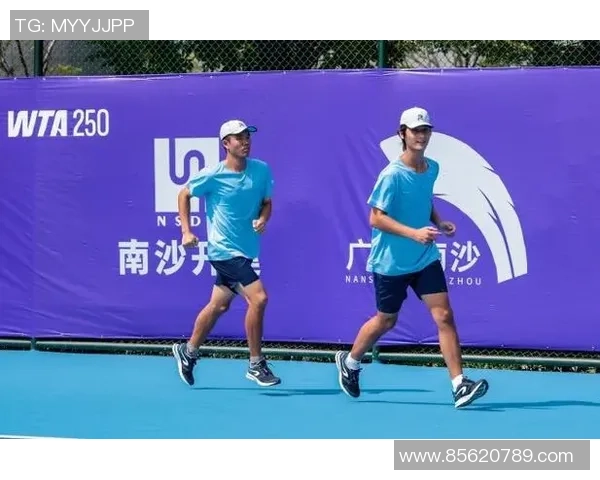 重庆网球队在洲际杯中的灵活性表现引发热议展现出卓越的竞技水平与团队协作 重庆网球队在洲际杯中的灵活性表现引发热议展现出卓越的竞技水平与团队协作