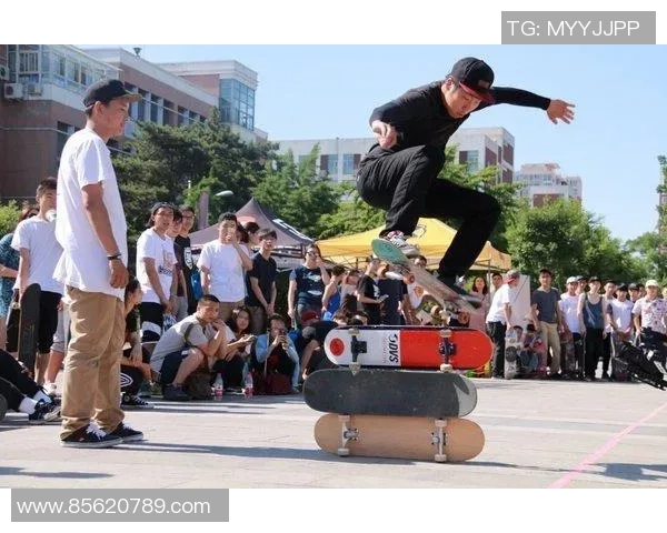 周芳专访:回顾滑板历程 周芳专访:回顾滑板历程